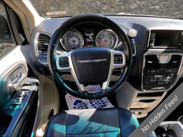 2015 Chrysler Town and Country Touring