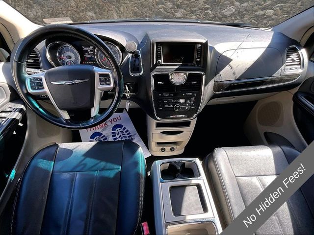 2015 Chrysler Town and Country Touring