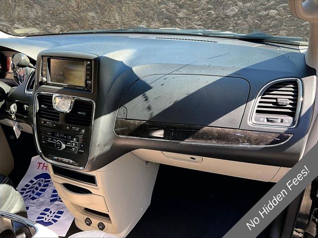 2015 Chrysler Town and Country Touring