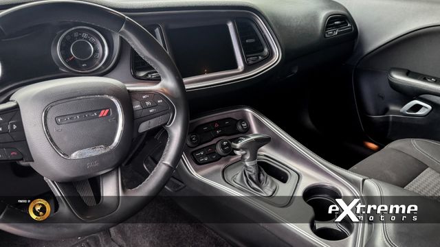 2015 Dodge Challenger SXT