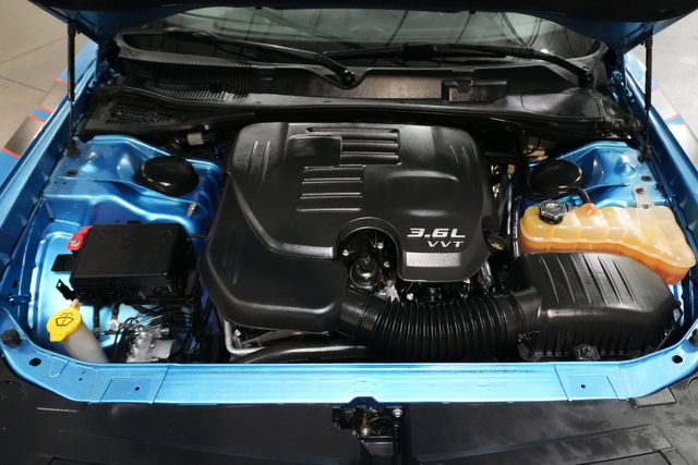 2015 Dodge Challenger SXT Plus