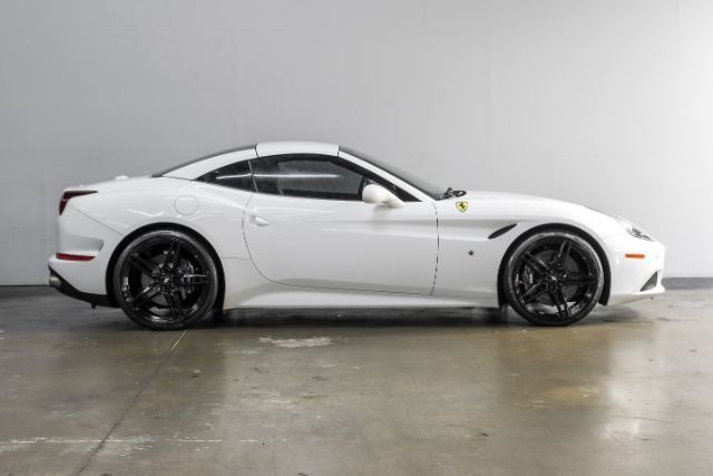 2015 Ferrari California T 3.9L V8 Twin Turbo Staggered SV-F Wheels Pirelli | Dallas, TX | East Dallas Diesel 2015 Ferrari California T 3.9L V8 Twin Turbo Staggered SV-F Wheels Pirelli | Dallas, TX | East Dallas Diesel