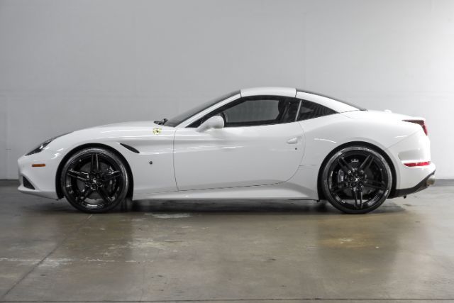 2015 Ferrari California T 3.9L V8 Twin Turbo Staggered SV-F Wheels Pirelli | Dallas, TX | East Dallas Diesel 2015 Ferrari California T 3.9L V8 Twin Turbo Staggered SV-F Wheels Pirelli | Dallas, TX | East Dallas Diesel