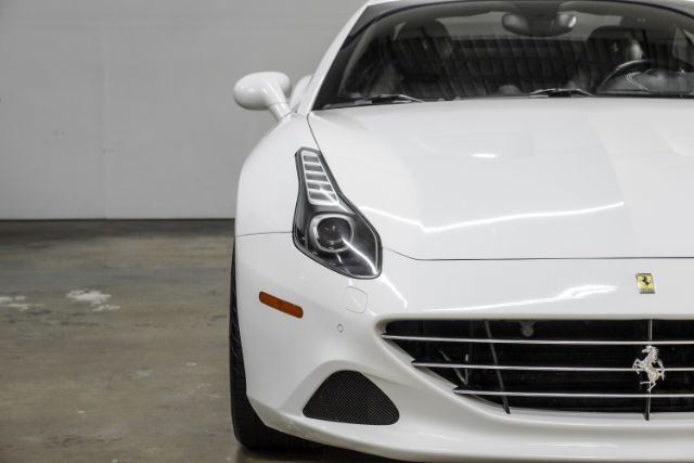 2015 Ferrari California T 3.9L V8 Twin Turbo Staggered SV-F Wheels Pirelli | Dallas, TX | East Dallas Diesel 2015 Ferrari California T 3.9L V8 Twin Turbo Staggered SV-F Wheels Pirelli | Dallas, TX | East Dallas Diesel