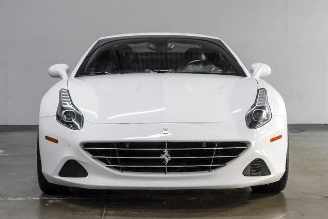 2015 Ferrari California T 3.9L V8 Twin Turbo Staggered SV-F Wheels Pirelli | Dallas, TX | East Dallas Diesel 2015 Ferrari California T 3.9L V8 Twin Turbo Staggered SV-F Wheels Pirelli | Dallas, TX | East Dallas Diesel