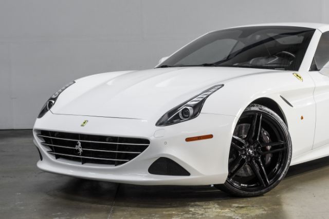 2015 Ferrari California T 3.9L V8 Twin Turbo Staggered SV-F Wheels Pirelli | Dallas, TX | East Dallas Diesel 2015 Ferrari California T 3.9L V8 Twin Turbo Staggered SV-F Wheels Pirelli | Dallas, TX | East Dallas Diesel
