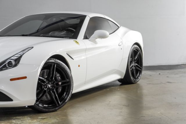 2015 Ferrari California T 3.9L V8 Twin Turbo Staggered SV-F Wheels Pirelli | Dallas, TX | East Dallas Diesel 2015 Ferrari California T 3.9L V8 Twin Turbo Staggered SV-F Wheels Pirelli | Dallas, TX | East Dallas Diesel