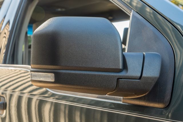 2015 Ford F-150 XLT CREW CAB FX4 / 5.0 V8 / 4X4 / CLEAN CARFAX | Dallas, TX | Rocky Mountain Truck Stop Dallas 2015 Ford F-150 XLT CREW CAB FX4 / 5.0 V8 / 4X4 / CLEAN CARFAX | Dallas, TX | Rocky Mountain Truck Stop Dallas