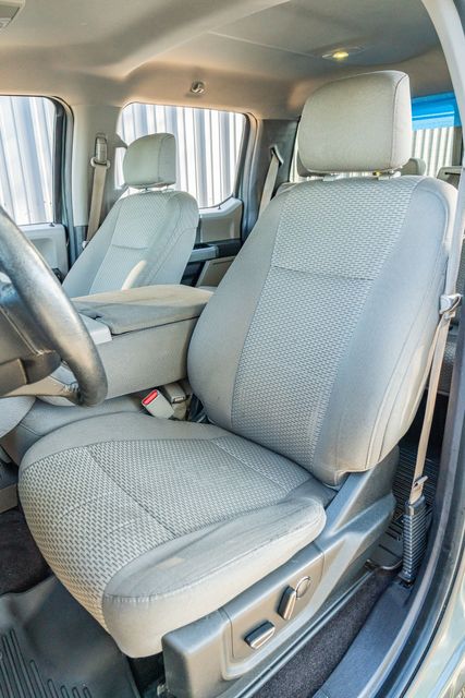 2015 Ford F-150 XLT CREW CAB FX4 / 5.0 V8 / 4X4 / CLEAN CARFAX | Austin, TX | Rocky Mountain Truck Stop Austin 2015 Ford F-150 XLT CREW CAB FX4 / 5.0 V8 / 4X4 / CLEAN CARFAX | Austin, TX | Rocky Mountain Truck Stop Austin