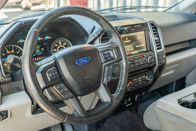 2015 Ford F-150 XLT CREW CAB FX4 / 5.0 V8 / 4X4 / CLEAN CARFAX | Austin, TX | Rocky Mountain Truck Stop Austin 2015 Ford F-150 XLT CREW CAB FX4 / 5.0 V8 / 4X4 / CLEAN CARFAX | Austin, TX | Rocky Mountain Truck Stop Austin