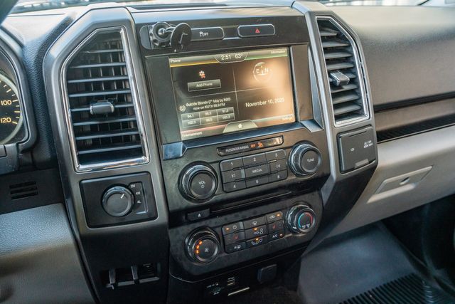 2015 Ford F-150 XLT CREW CAB FX4 / 5.0 V8 / 4X4 / CLEAN CARFAX | Dallas, TX | Rocky Mountain Truck Stop Dallas 2015 Ford F-150 XLT CREW CAB FX4 / 5.0 V8 / 4X4 / CLEAN CARFAX | Dallas, TX | Rocky Mountain Truck Stop Dallas