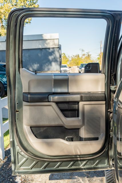 2015 Ford F-150 XLT CREW CAB FX4 / 5.0 V8 / 4X4 / CLEAN CARFAX | Austin, TX | Rocky Mountain Truck Stop Austin 2015 Ford F-150 XLT CREW CAB FX4 / 5.0 V8 / 4X4 / CLEAN CARFAX | Austin, TX | Rocky Mountain Truck Stop Austin