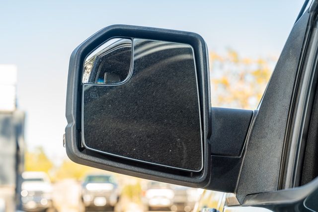 2015 Ford F-150 XLT CREW CAB FX4 / 5.0 V8 / 4X4 / CLEAN CARFAX | Austin, TX | Rocky Mountain Truck Stop Austin 2015 Ford F-150 XLT CREW CAB FX4 / 5.0 V8 / 4X4 / CLEAN CARFAX | Austin, TX | Rocky Mountain Truck Stop Austin