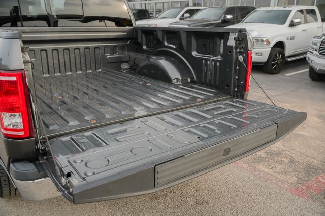 2015 Ford F-150 XLT CREW CAB RWD / LOW MILES / 5.0L V-8 | Austin, TX | Rocky Mountain Truck Stop Austin 2015 Ford F-150 XLT CREW CAB RWD / LOW MILES / 5.0L V-8 | Austin, TX | Rocky Mountain Truck Stop Austin