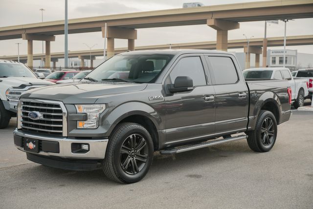 2015 Ford F-150 XLT CREW CAB RWD / LOW MILES / 5.0L V-8 | Austin, TX | Rocky Mountain Truck Stop Austin