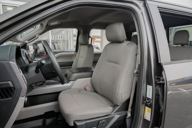 2015 Ford F-150 XLT CREW CAB RWD / LOW MILES / 5.0L V-8 | Austin, TX | Rocky Mountain Truck Stop Austin