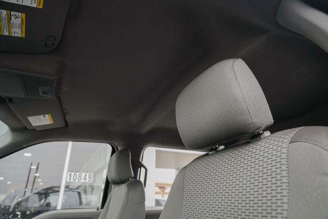 2015 Ford F-150 XLT CREW CAB RWD / LOW MILES / 5.0L V-8 | Austin, TX | Rocky Mountain Truck Stop Austin