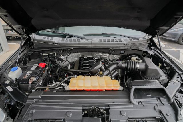 2015 Ford F-150 XLT CREW CAB RWD / LOW MILES / 5.0L V-8 | Austin, TX | Rocky Mountain Truck Stop Austin 2015 Ford F-150 XLT CREW CAB RWD / LOW MILES / 5.0L V-8 | Austin, TX | Rocky Mountain Truck Stop Austin