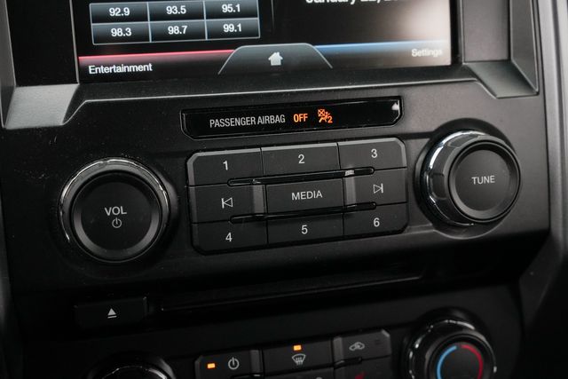 2015 Ford F-150 XLT CREW CAB RWD / LOW MILES / 5.0L V-8 | Austin, TX | Rocky Mountain Truck Stop Austin 2015 Ford F-150 XLT CREW CAB RWD / LOW MILES / 5.0L V-8 | Austin, TX | Rocky Mountain Truck Stop Austin