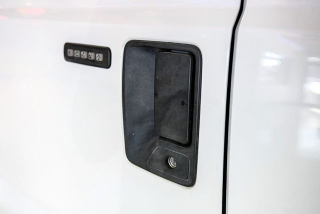 2015 Ford F-250 Super Duty XLT | Addison, TX | Mr Car Guys