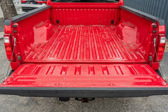 2015 Ford F-250 Super Duty XLT CREW CAB / 6.7L DIESEL | Austin, TX | Rocky Mountain Truck Stop Austin