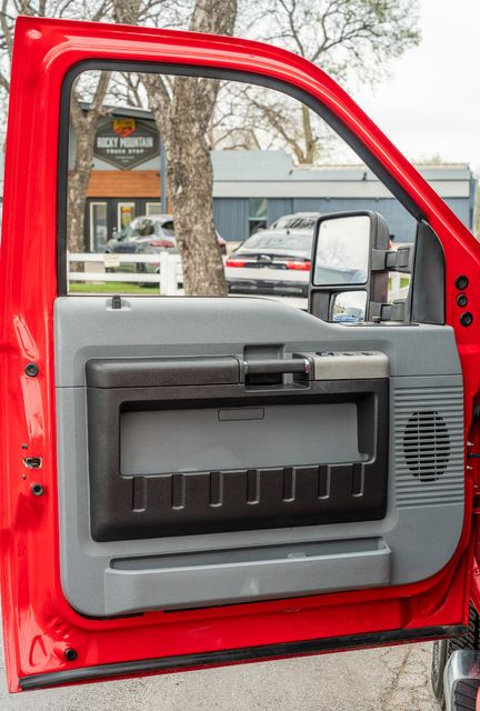 2015 Ford F-250 Super Duty XLT CREW CAB / 6.7L DIESEL | Austin, TX | Rocky Mountain Truck Stop Austin