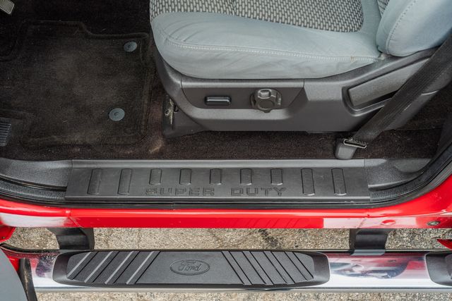 2015 Ford F-250 Super Duty XLT CREW CAB / 6.7L DIESEL | Dallas, TX | Rocky Mountain Truck Stop Dallas 2015 Ford F-250 Super Duty XLT CREW CAB / 6.7L DIESEL | Dallas, TX | Rocky Mountain Truck Stop Dallas