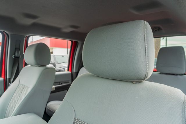 2015 Ford F-250 Super Duty XLT CREW CAB / 6.7L DIESEL | Austin, TX | Rocky Mountain Truck Stop Austin