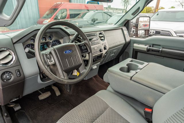 2015 Ford F-250 Super Duty XLT CREW CAB / 6.7L DIESEL | Dallas, TX | Rocky Mountain Truck Stop Dallas 2015 Ford F-250 Super Duty XLT CREW CAB / 6.7L DIESEL | Dallas, TX | Rocky Mountain Truck Stop Dallas