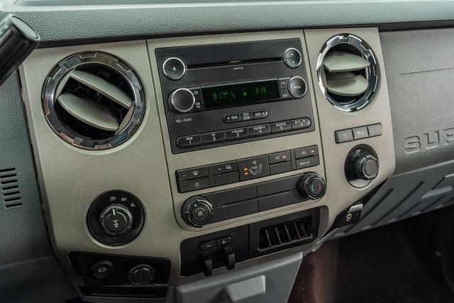 2015 Ford F-250 Super Duty XLT CREW CAB / 6.7L DIESEL | Dallas, TX | Rocky Mountain Truck Stop Dallas 2015 Ford F-250 Super Duty XLT CREW CAB / 6.7L DIESEL | Dallas, TX | Rocky Mountain Truck Stop Dallas