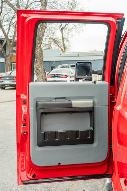 2015 Ford F-250 Super Duty XLT CREW CAB / 6.7L DIESEL | Austin, TX | Rocky Mountain Truck Stop Austin