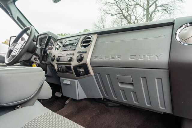 2015 Ford F-250 Super Duty XLT CREW CAB / 6.7L DIESEL | Dallas, TX | Rocky Mountain Truck Stop Dallas 2015 Ford F-250 Super Duty XLT CREW CAB / 6.7L DIESEL | Dallas, TX | Rocky Mountain Truck Stop Dallas