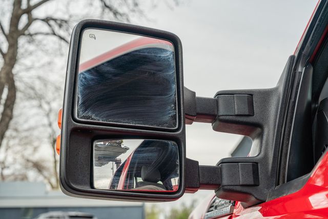 2015 Ford F-250 Super Duty XLT CREW CAB / 6.7L DIESEL | Austin, TX | Rocky Mountain Truck Stop Austin