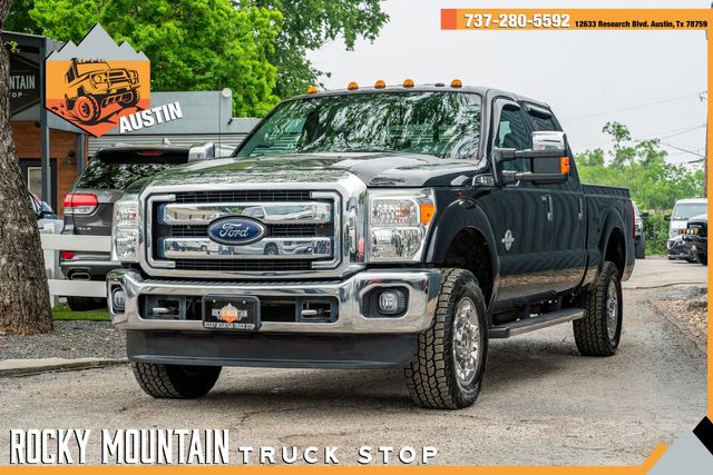 2015 Ford F-250 Super Duty XLT CREW CAB FX4 4X4 / 6.7L DIESEL / LOW MILES | Austin, TX | Rocky Mountain Truck Stop Austin