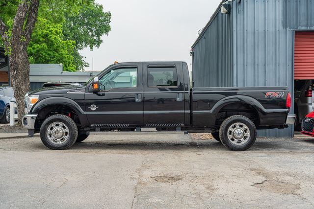 2015 Ford F-250 Super Duty XLT CREW CAB FX4 4X4 / 6.7L DIESEL / LOW MILES | Austin, TX | Rocky Mountain Truck Stop Austin