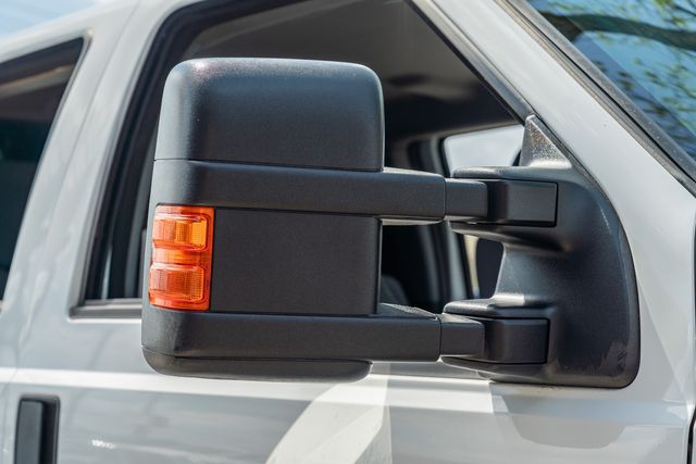 2015 Ford F-250 Super Duty XLT CREW CAB 4X4 / 6.7L DIESEL / CLEAN CARFAX | Austin, TX | Rocky Mountain Truck Stop Austin 2015 Ford F-250 Super Duty XLT CREW CAB 4X4 / 6.7L DIESEL / CLEAN CARFAX | Austin, TX | Rocky Mountain Truck Stop Austin