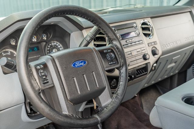 2015 Ford F-250 Super Duty XLT CREW CAB 4X4 / 6.7L DIESEL / CLEAN CARFAX | Austin, TX | Rocky Mountain Truck Stop Austin 2015 Ford F-250 Super Duty XLT CREW CAB 4X4 / 6.7L DIESEL / CLEAN CARFAX | Austin, TX | Rocky Mountain Truck Stop Austin