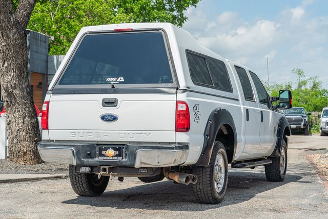 2015 Ford F-250 Super Duty XLT CREW CAB 4X4 / 6.7L DIESEL / CLEAN CARFAX | Austin, TX | Rocky Mountain Truck Stop Austin