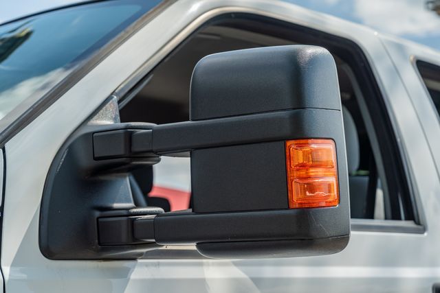 2015 Ford F-250 Super Duty XLT CREW CAB 4X4 / 6.7L DIESEL / CLEAN CARFAX | Austin, TX | Rocky Mountain Truck Stop Austin