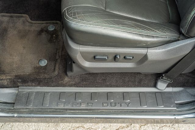 2015 Ford F-250 Super Duty Lariat ULTIMATE CREW CAB FX4 4X4 / 6.7L DIESEL | Austin, TX | Rocky Mountain Truck Stop Austin