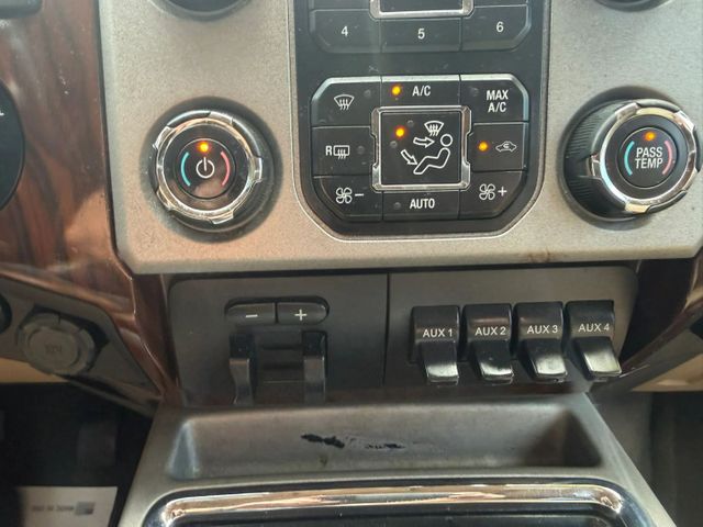 2015 Ford F-250 Super Duty Lariat Pickup 4D 6 3/4 ft