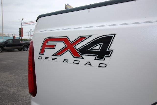 2015 Ford F-250 Super Duty LARIAT | San Antonio, TX | R&L Certified Auto Group 2015 Ford F-250 Super Duty LARIAT | San Antonio, TX | R&L Certified Auto Group