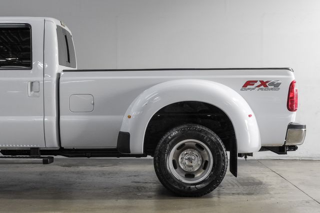 2015 Ford F-350 Super Duty Lariat SUNROOF Sony Audio Nav LEVELED 35" R/T MPD | Dallas, TX | East Dallas Diesel 2015 Ford F-350 Super Duty Lariat SUNROOF Sony Audio Nav LEVELED 35" R/T MPD | Dallas, TX | East Dallas Diesel