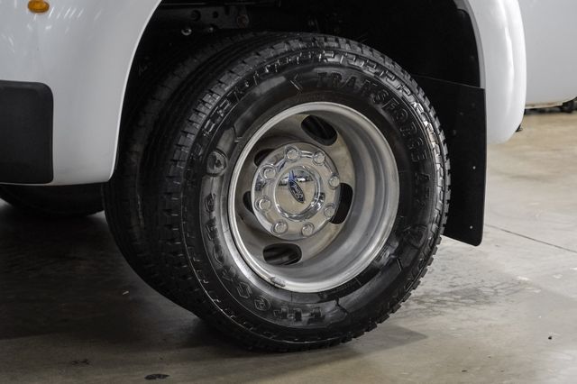 2015 Ford F-350 Super Duty Lariat SUNROOF Sony Audio Nav LEVELED 35" R/T MPD | Dallas, TX | East Dallas Diesel 2015 Ford F-350 Super Duty Lariat SUNROOF Sony Audio Nav LEVELED 35" R/T MPD | Dallas, TX | East Dallas Diesel