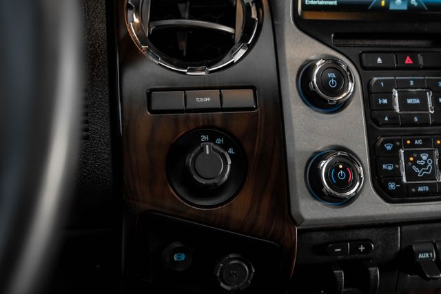 2015 Ford F-350 Super Duty Lariat SUNROOF Sony Audio Nav LEVELED 35" R/T MPD | Dallas, TX | East Dallas Diesel 2015 Ford F-350 Super Duty Lariat SUNROOF Sony Audio Nav LEVELED 35" R/T MPD | Dallas, TX | East Dallas Diesel