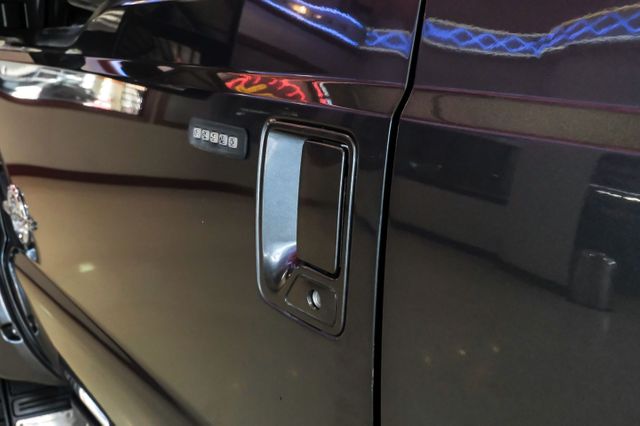 2015 Ford F-350 Super Duty Lariat | Addison, TX | Mr Car Guys