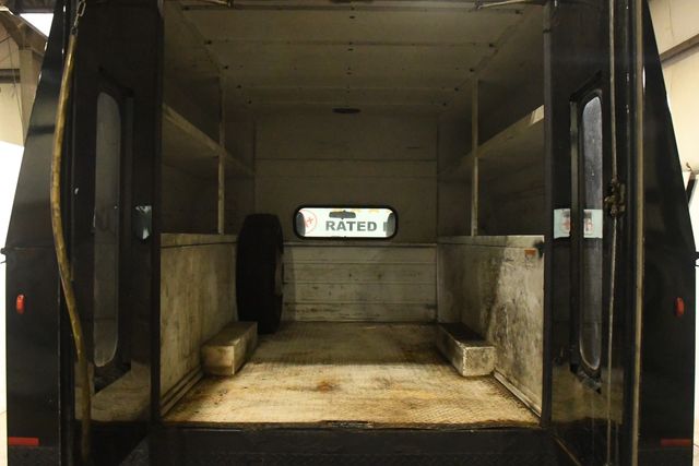 2015 Ford F-350 Super Duty XL Walk In Utility Box | Branford, CT | Sound Auto Wholesalers