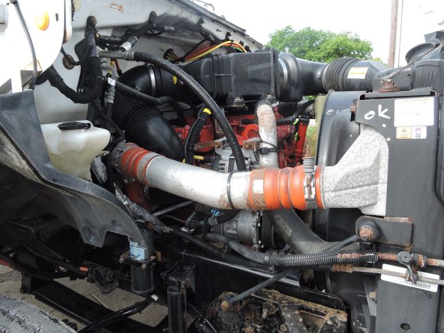 2015 Ford F-750 Non-CDL Box Truck 