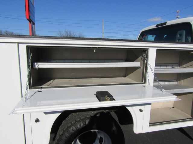 2015 Ford F350 Extended Cab 4x4 with 9' Knapheide Utility Bed 2015 Ford F350 Extended Cab 4x4 with 9' Knapheide Utility Bed
