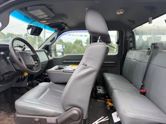 2015 Ford F550 Altec 45'